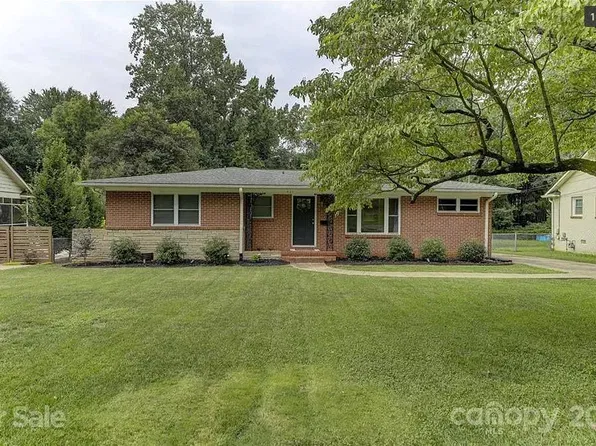 926 Camborne Pl, Charlotte, NC 28210