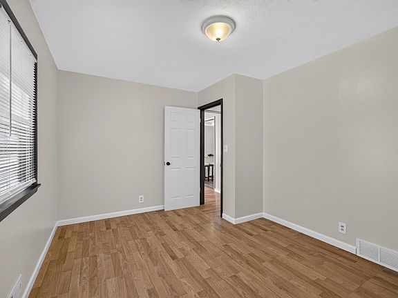 5th image of 6845 Channel Rd NE