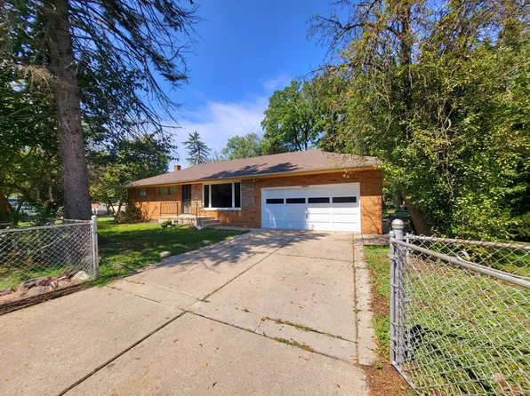 26748 Baske St, Taylor, MI 48180