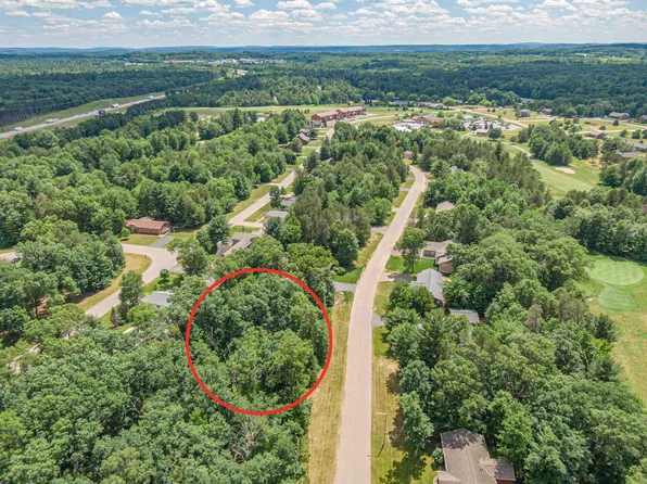 284 Dogwood Ln, Wisconsin Dells, WI 53965