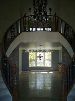 4th image of 2985 Lullingstone St