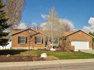 1206 W Cody Cir, South Jordan, UT 84095