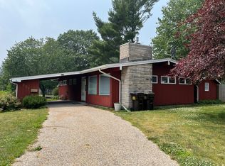 201 S Jackson St, Morrison, IL 61270