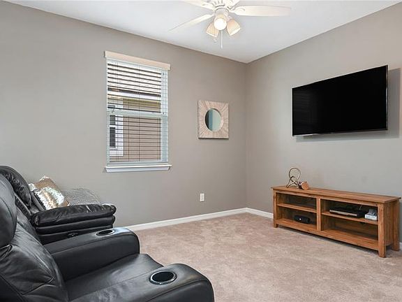 5th image of 1122 Pine Falls Ln