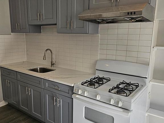3rd image of 6713 Marsden St