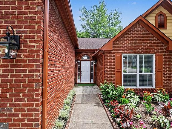 4th image of 715 New Magnolia Ct