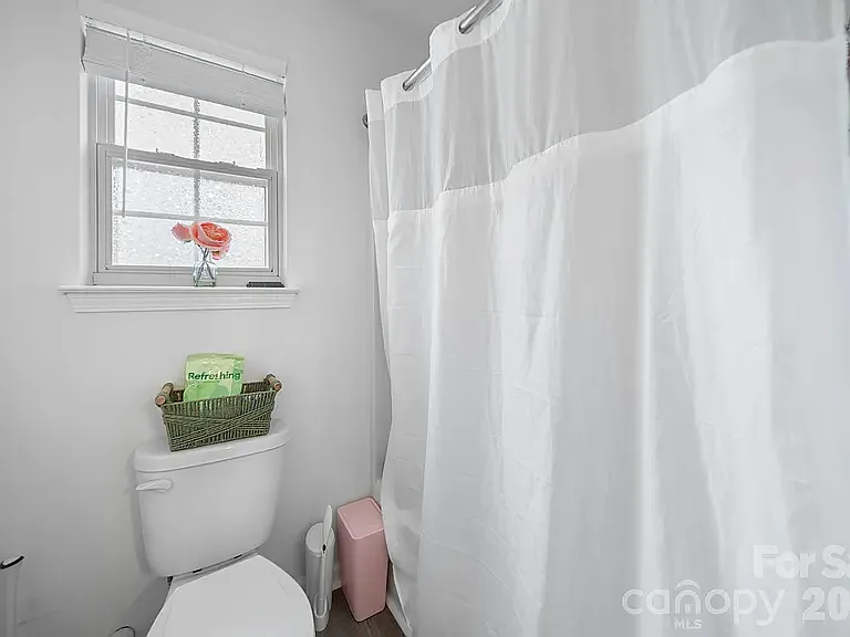 17610 Delmas Dr — Photo 16