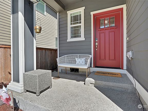 4th image of 8805 Jayden Street NE