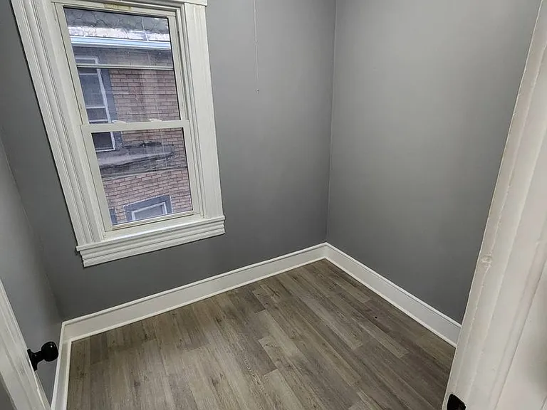 2188 E 36th St — Photo 25