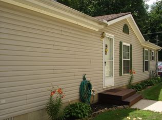 94217 Maple St, Benton Harbor, MI 49022