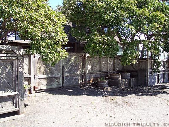 2nd image of 33 Calle Del Sierra