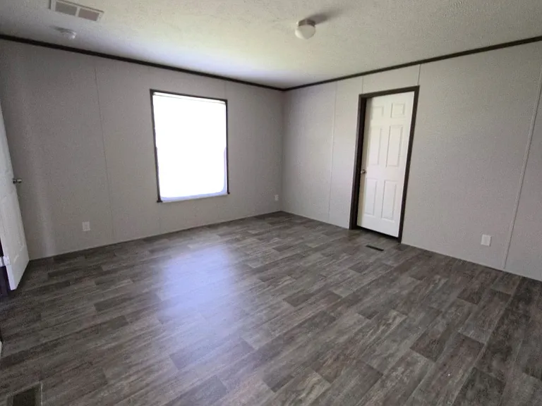 9500 N Wheeling Ave — Photo 5
