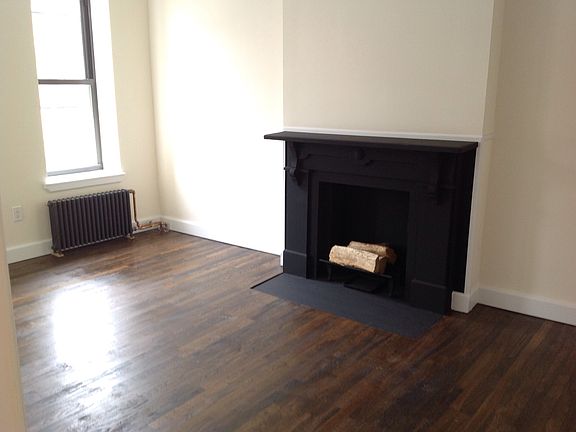 2nd image of 107 Woodbine St