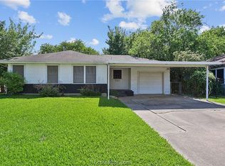 1704 Cavitt Ave, Bryan, TX 77801