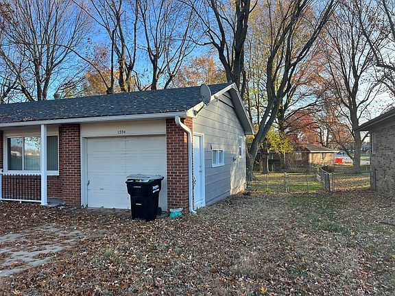 2nd image of 1354 E Bonaire Dr
