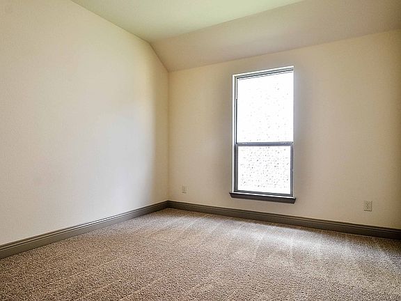 3rd image of 1905 Pavillion Ln