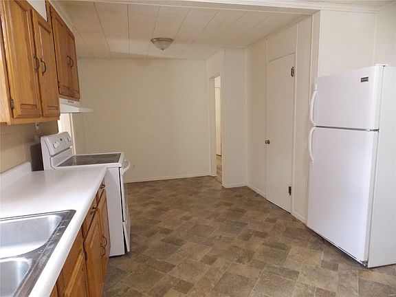 5th image of 2205 Penny St