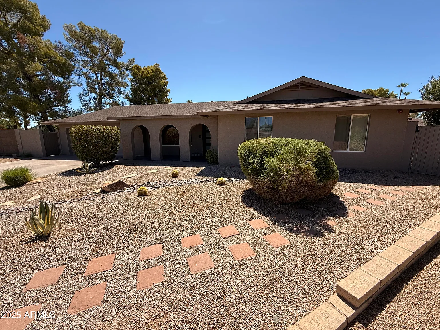 4 bed, 2.5 bath, 2320 sqft, $12,000 — Photo 2