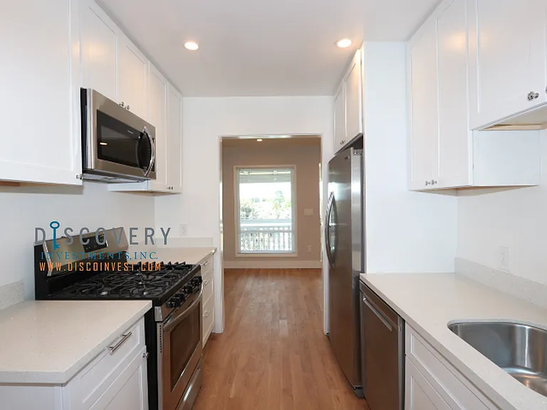 Belleview Dr. 185 — Photo 11