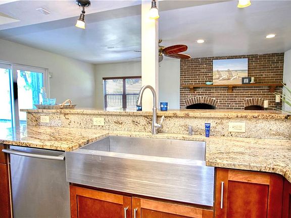 5th image of 24 W Sovereign Ln
