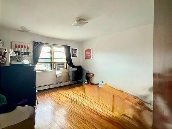 3rd image of 2928 86th St