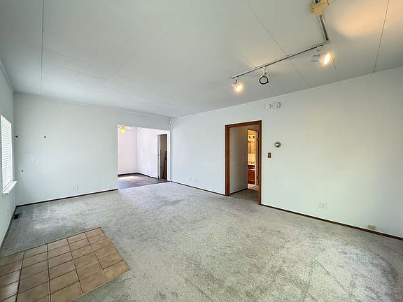 3rd image of 9442 NE 25th St