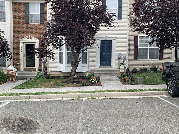 2nd image of 532 Hotchkiss Dr