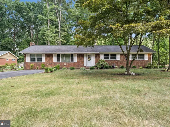 18313 Candice Dr, Triangle, VA 22172