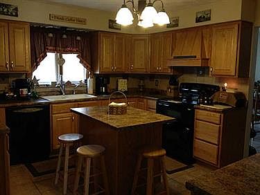 2nd image of 147 Harrison St