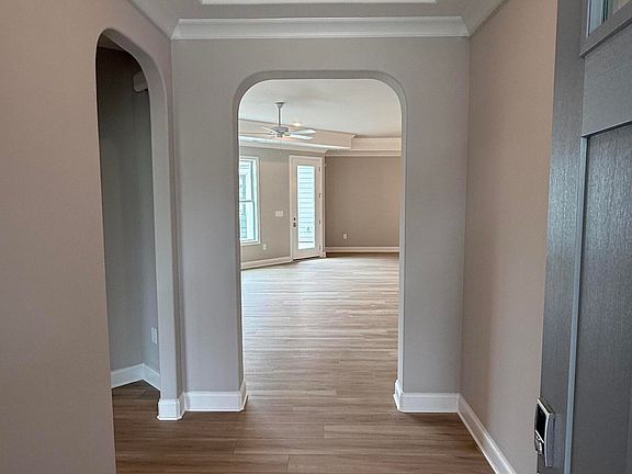 2nd image of 174 Honeysuckle Dr