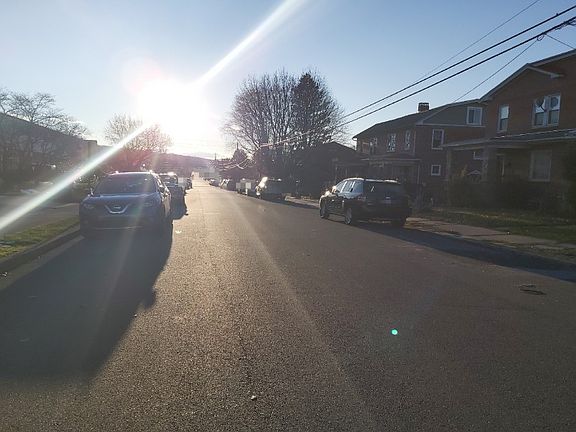 4th image of 421 E Locust St