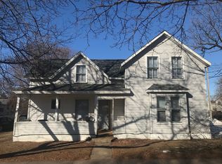 1603 6th St E #B, Menomonie, WI 54751