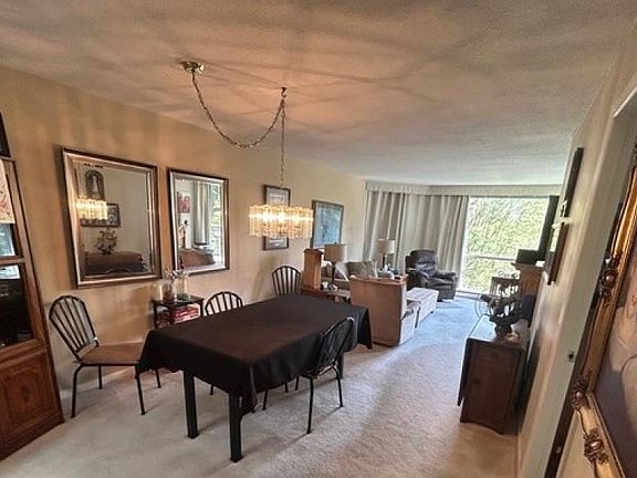 3rd image of 1327 Keith Rd E #810