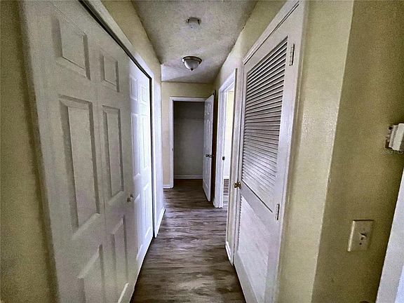 5th image of 219 Shortreed St