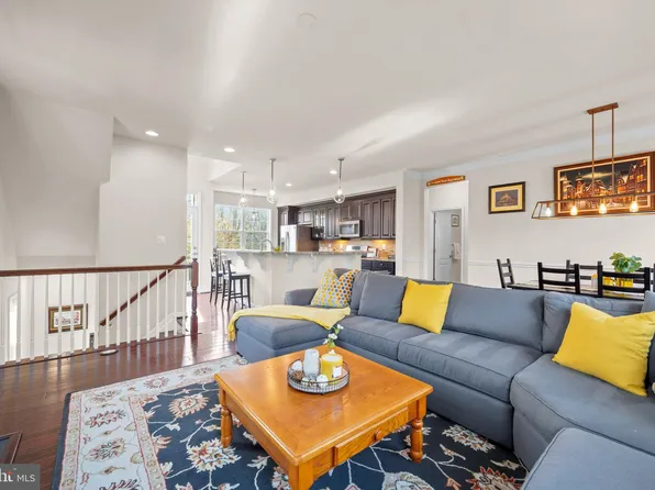 3571 Huntley Manor Ln, Alexandria, VA 22306