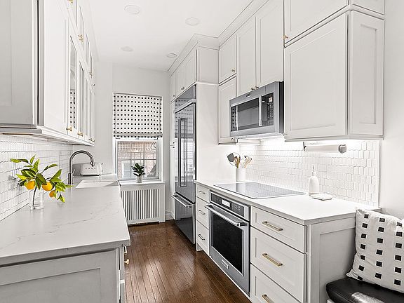 4th image of 35-25 77th St APT A35