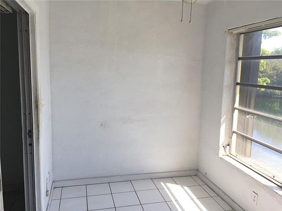 4th image of 19305 NE 2nd Ave APT 2317