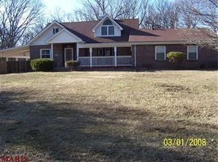 2821 Oledel Rd, Saint Louis, MO 63125