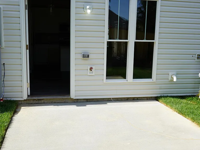 117 Coralyrose Ct — Photo 7