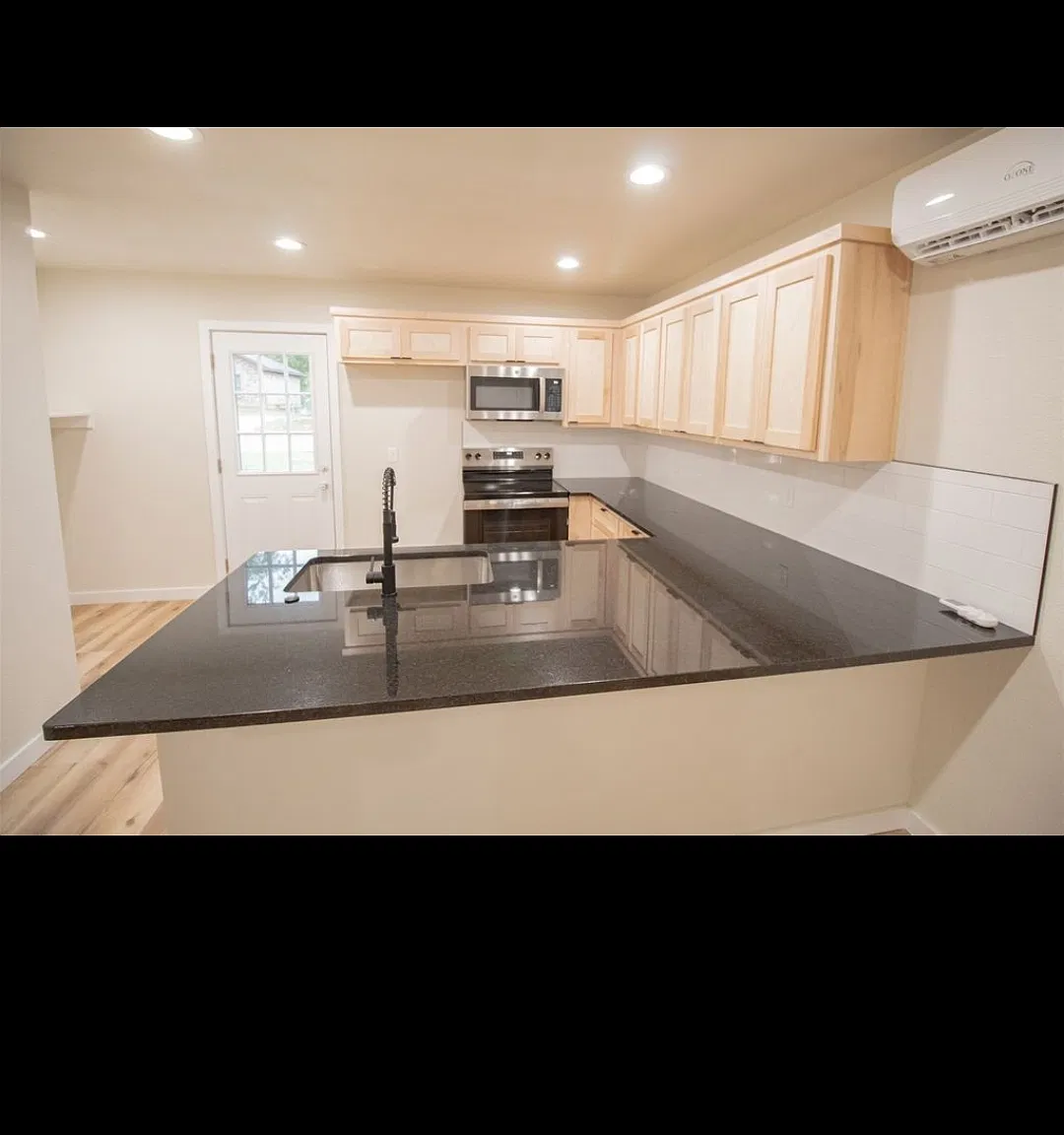 4 bed, 1040 sqft, $1,600 — Photo 4