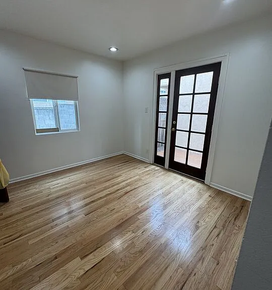 831 Wilcox Ave — Photo 7