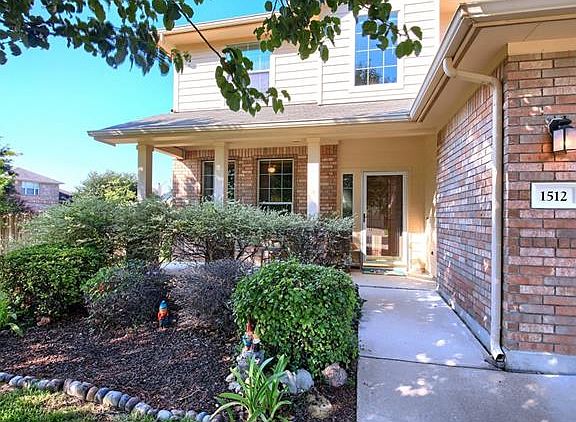 2nd image of 1512 Briar Hill Dr