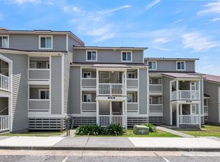 18 W Mariners Cay Dr, Folly Beach, SC 29439