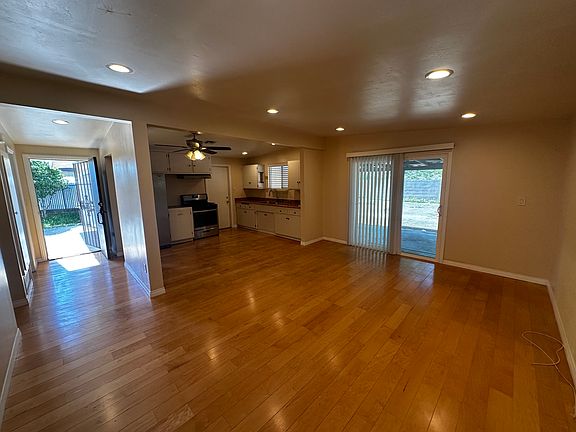 2nd image of 8130 Whitehead Pl