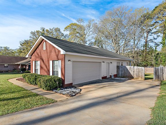 4th image of 2824 Morningdove Way