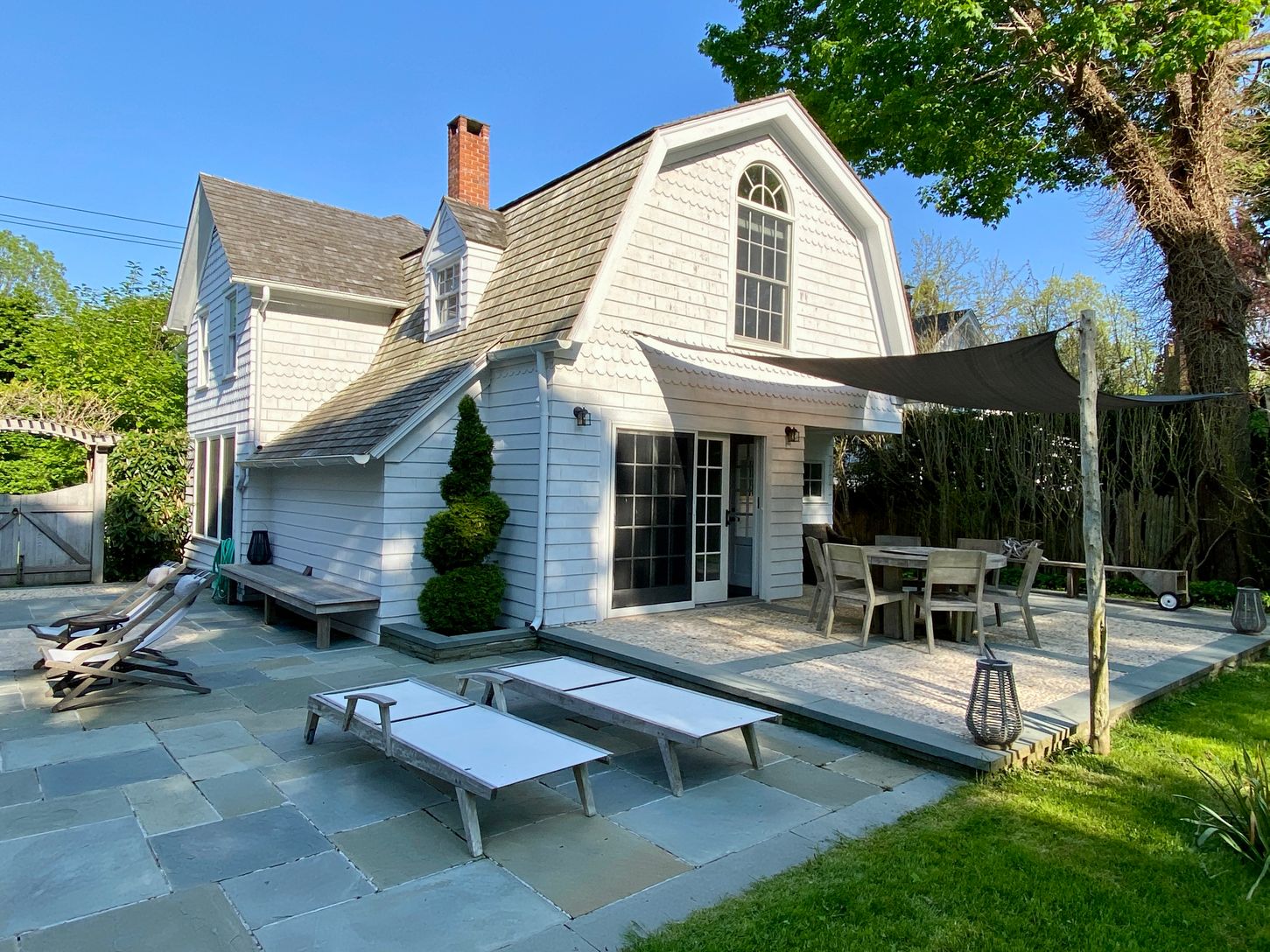  135 Little Plains (guest house)