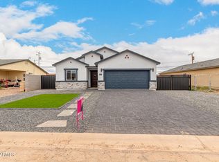 9455 W Pineveta Dr, Arizona City, AZ 85123