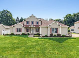 154 Whittlesey Dr, Tallmadge, OH 44278
