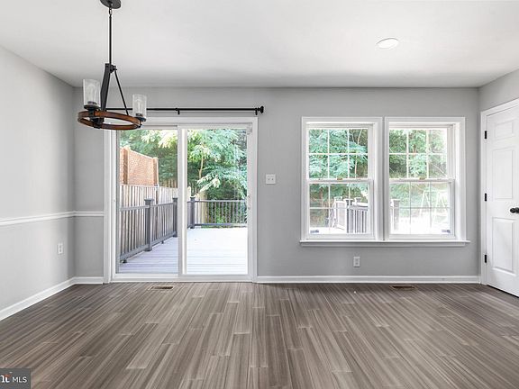 5th image of 506 Hupps Hill Ct