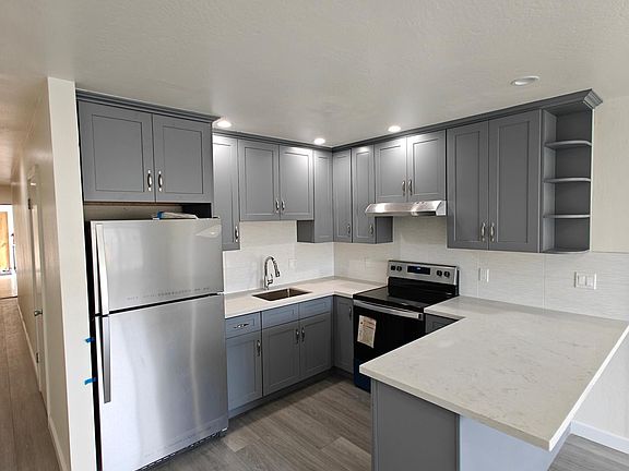 2nd image of 267 27th Ave APT 6